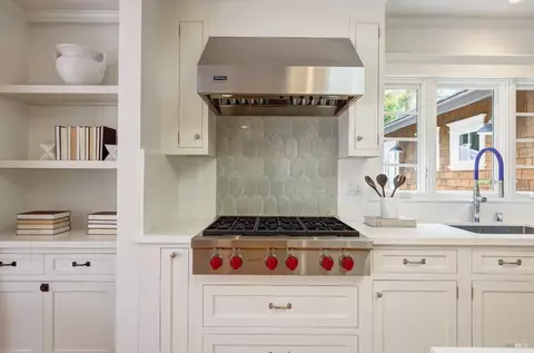Kitchen - 44 Mirabel Ave, Mill Valley, CA 94941 photo 7 of 11