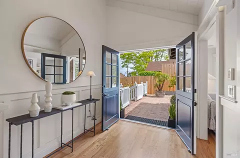 Entry Way - 44 Mirabel Ave, Mill Valley, CA 94941 photo 2 of 7