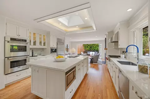 Kitchen - 44 Mirabel Ave, Mill Valley, CA 94941 photo 3 of 11