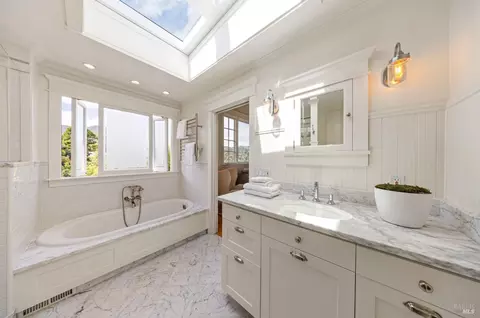 Bath - 44 Mirabel Ave, Mill Valley, CA 94941 photo 2 of 10