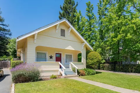 210 Thompson St, Ukiah, CA 95482