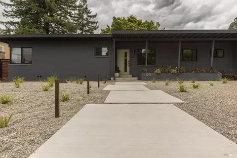 1123 Massa Dr, Napa, CA 94558
