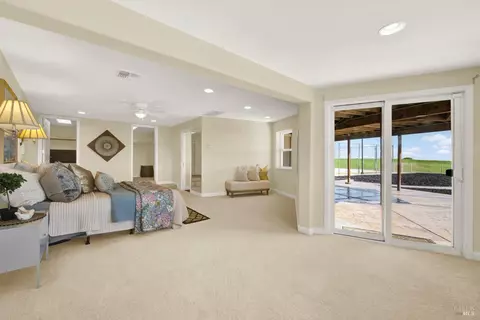 Bedroom - 8560 Holmes Ln, Winters, CA 95694 photo 3 of 7