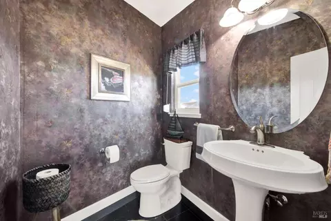 Bath - 8560 Holmes Ln, Winters, CA 95694 photo 1 of 7