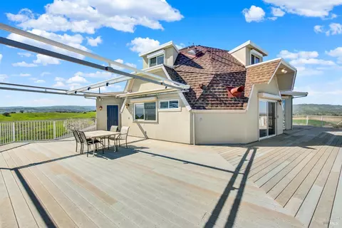 Exterior - 8560 Holmes Ln, Winters, CA 95694 photo 4 of 27