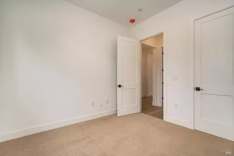 101 Grace Ln, Napa, CA 94559 photo 6