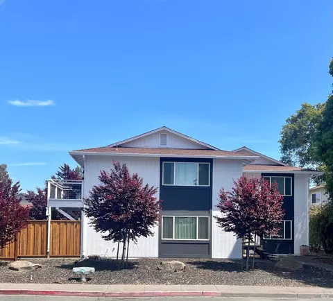 6450 Country Club Dr, Rohnert Park, CA 94928