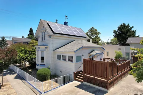 Exterior - 100 5th St, Petaluma, CA 94952 photo 2 of 5