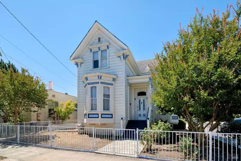 100 5th St, Petaluma, CA 94952