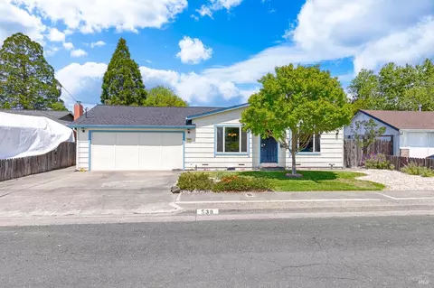 539 Badger St, Healdsburg, CA 95448
