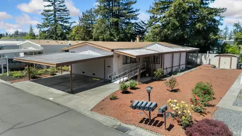 51 Michael Dr, Petaluma, CA 94954