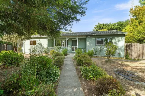 1544 Range Ave, Santa Rosa, CA 95401