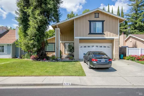 575 Gregory Dr, Vacaville, CA 95687