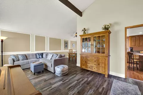 575 Gregory Dr, Vacaville, CA 95687 photo 7