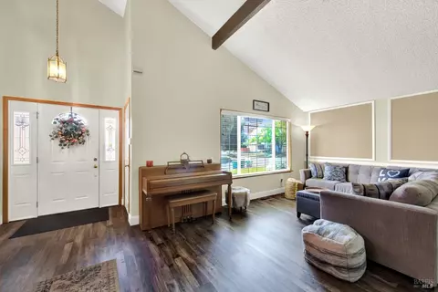 575 Gregory Dr, Vacaville, CA 95687 photo 6