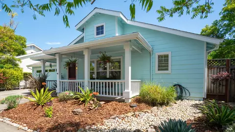 1850 Lexington St, Petaluma, CA 94954