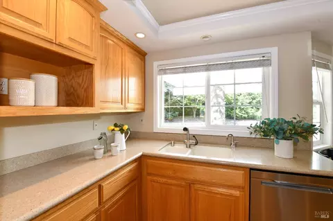 2555 Edgewater Dr, Napa, CA 94558 photo 11