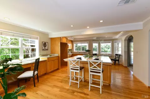 2555 Edgewater Dr, Napa, CA 94558 photo 6
