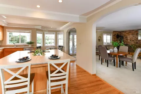 2555 Edgewater Dr, Napa, CA 94558 photo 9
