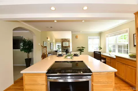 2555 Edgewater Dr, Napa, CA 94558 photo 5