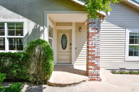 2555 Edgewater Dr, Napa, CA 94558 photo 3