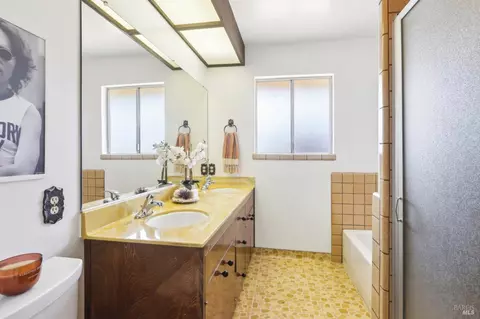 635 E 5th St, Benicia, CA 94510 photo 32