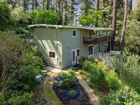 16 Ivy Ln, Woodacre, CA 94973