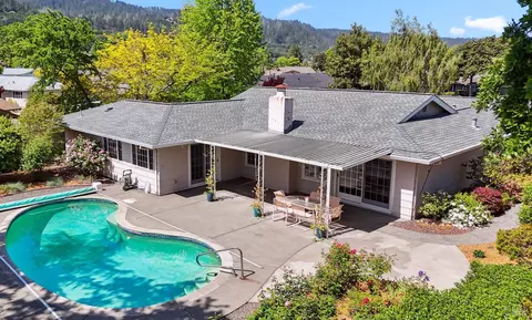 1 Valley Oaks Pl, Santa Rosa, CA 95409