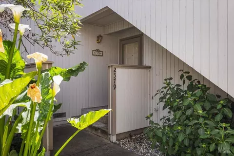2579 Westberry Dr, Santa Rosa, CA 95403