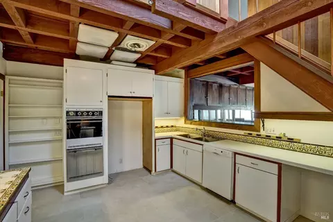 Kitchen - 48 Bulkley Ave, Sausalito, CA 94965 photo 4 of 5