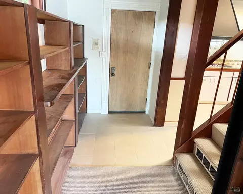 Entry Way - 48 Bulkley Ave, Sausalito, CA 94965 photo 1 of 6
