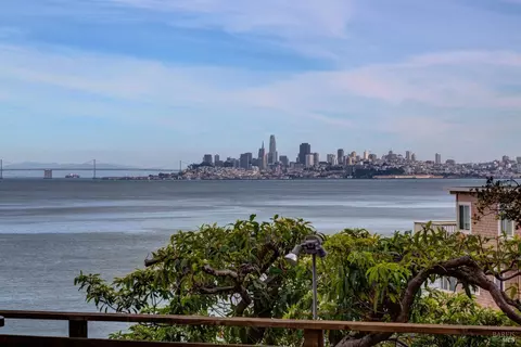 View/Area - 48 Bulkley Ave, Sausalito, CA 94965 photo 2 of 4