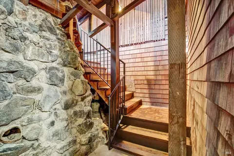 Entry Way - 48 Bulkley Ave, Sausalito, CA 94965 photo 6 of 6