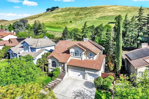 View/Area - 2156 Fox Glen Dr, Fairfield, CA 94534 photo 3 of 9