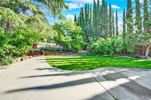 Exterior - 2156 Fox Glen Dr, Fairfield, CA 94534 photo 8 of 16