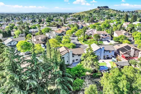 View/Area - 2156 Fox Glen Dr, Fairfield, CA 94534 photo 6 of 9