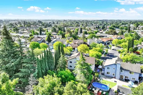 View/Area - 2156 Fox Glen Dr, Fairfield, CA 94534 photo 7 of 9