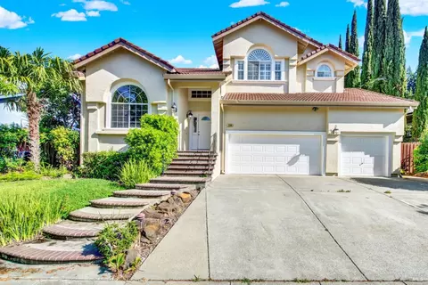 Exterior - 2156 Fox Glen Dr, Fairfield, CA 94534 photo 14 of 16