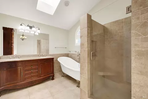 Bath - 2156 Fox Glen Dr, Fairfield, CA 94534 photo 1 of 5