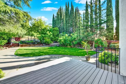 Exterior - 2156 Fox Glen Dr, Fairfield, CA 94534 photo 9 of 16