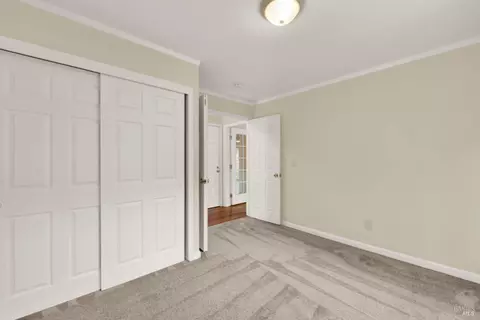 Bedroom - 2156 Fox Glen Dr, Fairfield, CA 94534 photo 5 of 10