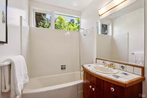 Bath - 145 Marlin Ave, Mill Valley, CA 94941 photo 3 of 4