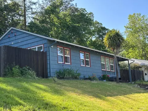 630 Mendocino Dr, Ukiah, CA 95482 photo 2