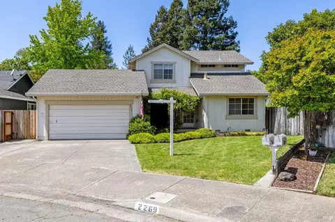 2269 White Chapel Ct, Santa Rosa, CA 95401