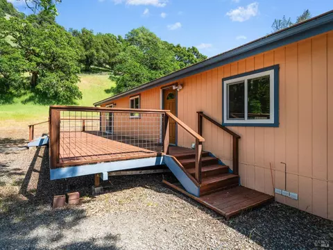 Exterior - 31300 Pine Mountain Rd, Cloverdale, CA 95425 photo 7 of 9