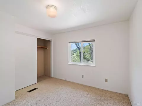 Bedroom - 31300 Pine Mountain Rd, Cloverdale, CA 95425 photo 5 of 5