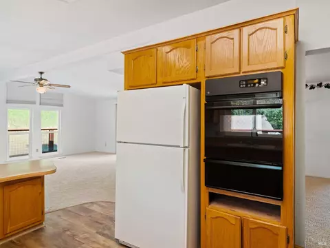 Kitchen - 31300 Pine Mountain Rd, Cloverdale, CA 95425 photo 4 of 4