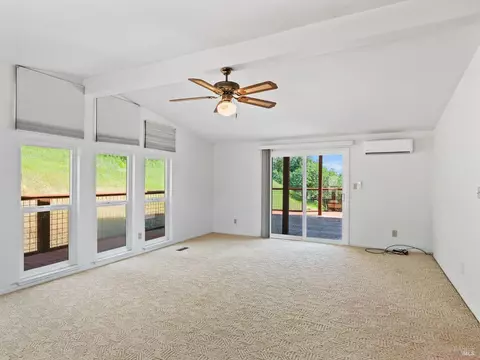Living - 31300 Pine Mountain Rd, Cloverdale, CA 95425 photo 3 of 7