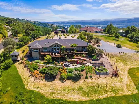 1850 Trimble Ln, Cloverdale, CA 95425
