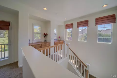 Entry Way - 520 Poplar Ave, Vallejo, CA 94592 photo 5 of 5